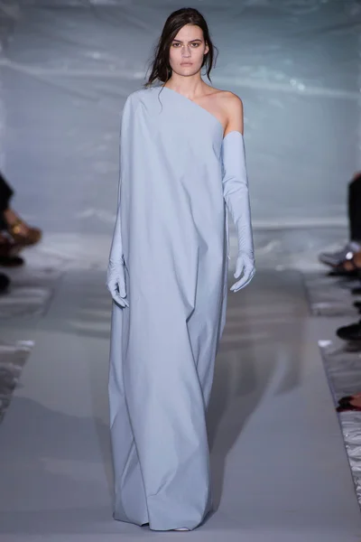 Look 29